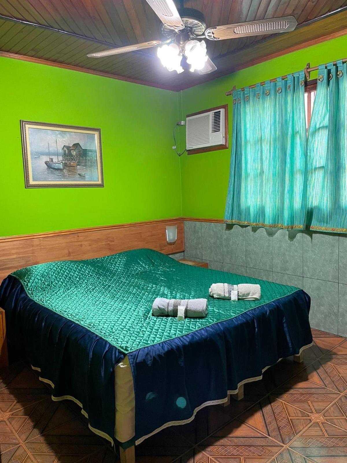 Residencial Arcoiris Hotel ปูแอร์โตอีกวาซู ภายนอก รูปภาพ