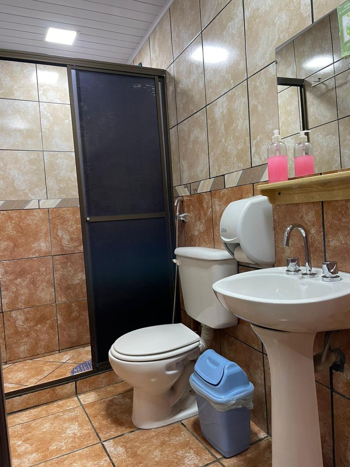 Residencial Arcoiris Hotel ปูแอร์โตอีกวาซู ภายนอก รูปภาพ